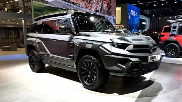 «Китайский Hummer» стал еще брутальнее… и слабее. Представлен Mengshi M-Hero M800, и у него «всего» 544 л.с.