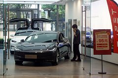 Tesla анонсировала запуск автопилота в Китае